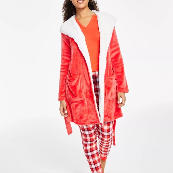 JENNI Women's Printed Short Sherpa Hooded Robe - Picture 2 of 6